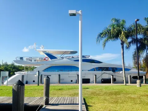 2014 Azimut Grande 100, photo 1 in Miami Beach, FL