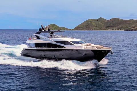 2017 Sunseeker 86 Yacht, photo 1 in Fort Lauderdale, FL