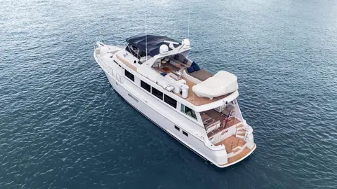 1998 Hatteras 74 Sport Deck Motor Yacht, photo 1 in Jupiter, FL