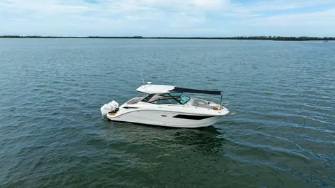 2022 Sea Ray Sundancer 320 Outboard, photo 1 in Dunedin, FL