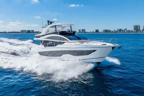 2027 Pearl 63, photo 1 in Dania Beach, FL