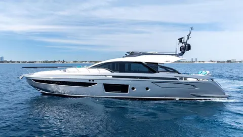 2022 Azimut S8, photo 1 in Palm Beach, FL
