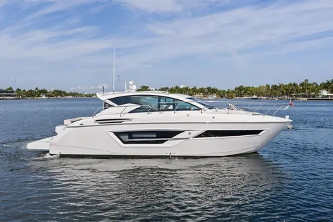 2022 Cruisers Yachts 46 Cantius, photo 1 in Hollywood, FL