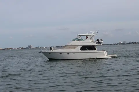 2005 Carver 46 Voyager, photo 1 in St Petersburg, FL