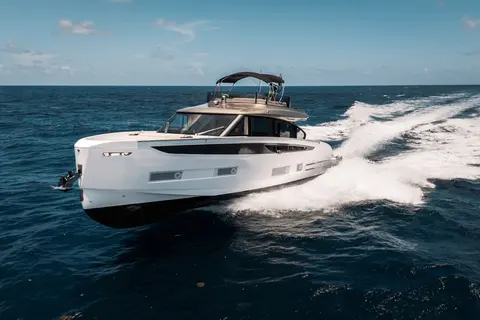 2025 Azimut Seadeck 6, photo 1 in Dania Beach, FL