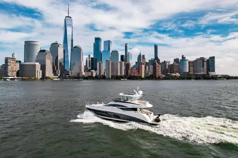 2018 Sea Ray L590 Fly, photo 1 in Fort Lauderdale, FL