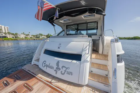 2024 Riviera 4600 Sport Yacht Platinum Edition, photo 1 in West Palm Beach, FL