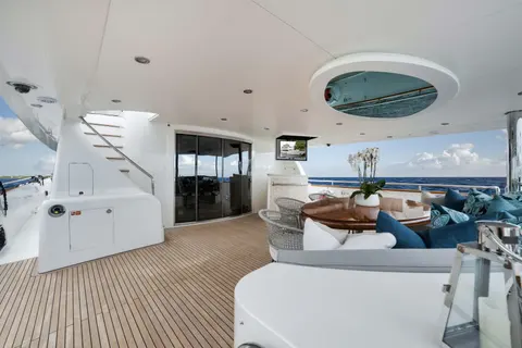 2012 Horizon P110 TRI-DECK, photo 1 in Jupiter, FL