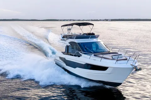 2022 Galeon 400 Fly, photo 1 in Miami, FL