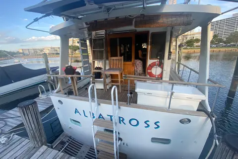 1985 Marine Trader 50 Motor Yacht, photo 1 in Hallandale Beach, FL