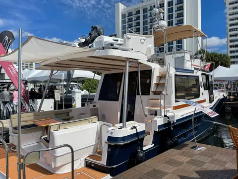 2027 Ranger Tugs R-43 CB, photo 1 in Bradenton, FL