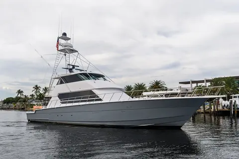 1998 Hatteras 82 Convertible, photo 1 in Fort Lauderdale, FL