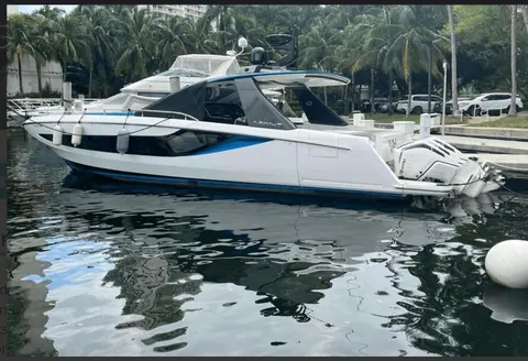 2022 Azimut Verve 42, photo 1 in Aventura, FL