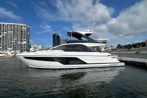 2027 Fairline Squadron 58, photo 1 in West Palm Beach, FL