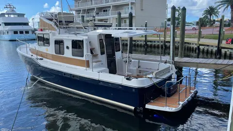 2027 Ranger Tugs R-31 CB, photo 1 in Palmetto, FL