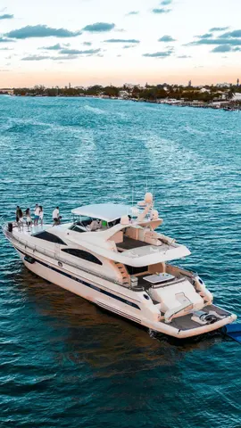 1998 Astondoa 72 GLX Extended Platform, photo 1 in Miami, FL