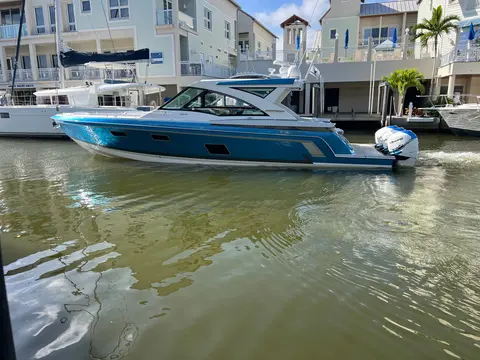 2019 Formula 430 Super Sport Crossover, photo 1 in Naples, FL