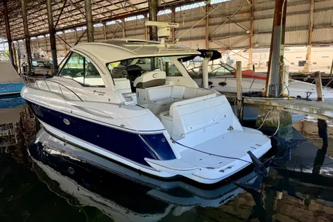 2012 Cruisers Yachts 430 Sports Coupe, photo 1 in Miami, FL