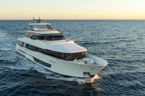 2027 Ocean Alexander 37L, photo 1 in Pompano Beach, FL