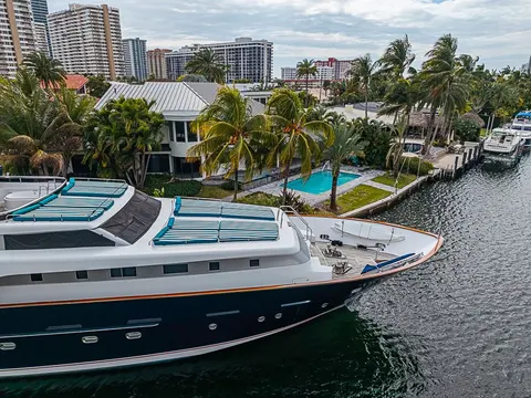 1994 Benetti TriDeck, photo 1 in Fort Lauderdale, FL