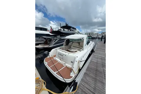 2006 Sea Ray 40 Sundancer, photo 1 in Miami Beach, FL