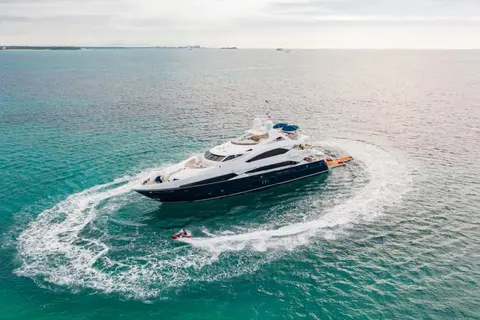 2009 Sunseeker 37 Metre Yacht, photo 1 in Miami, FL