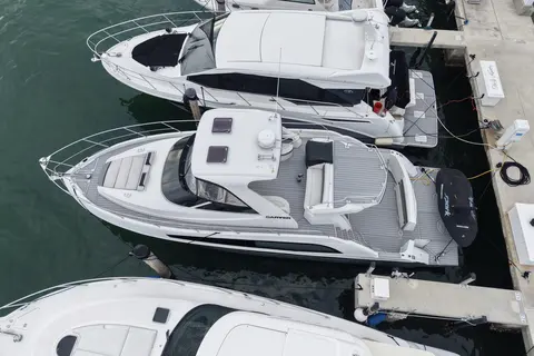 2009 Carver 44 Sojourn, photo 1 in Homestead, FL