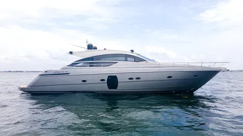 2009 Pershing 64, photo 1 in Miami, FL
