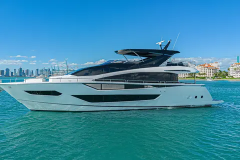 2025 Sunseeker 88 Yacht, photo 1 in Fort Lauderdale, FL