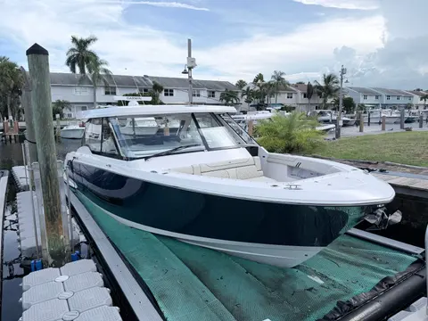 2027 Regal LX43, photo 1 in Pompano Beach, FL