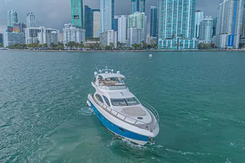 2007 Azimut 68E, photo 1 in Miami, FL