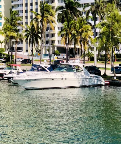 2001 Sea Ray Sundancer 540, photo 1 in Miami Beach, FL