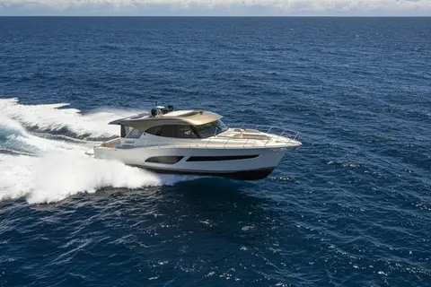 2027 Riviera 585 SUV, photo 1 in Fort Lauderdale, FL