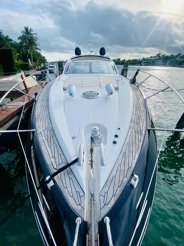 2010 Sunseeker Predator 60, photo 1 in Miami Beach, FL