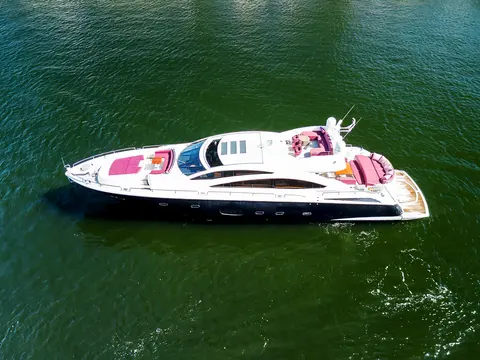 2013 Sunseeker Predator 84, photo 1 in Aventura, FL
