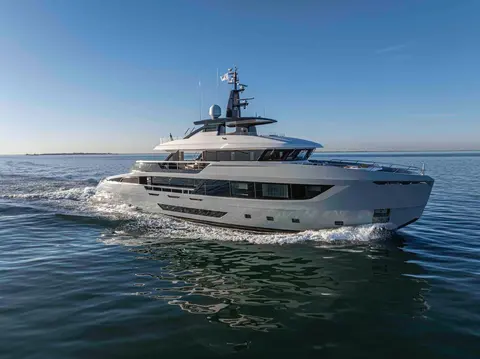 Ocean King Doge 400, photo 1 in Fort Lauderdale, FL