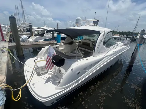 2005 Sea Ray 420 Sundancer, photo 1 in Coconut Grove, FL