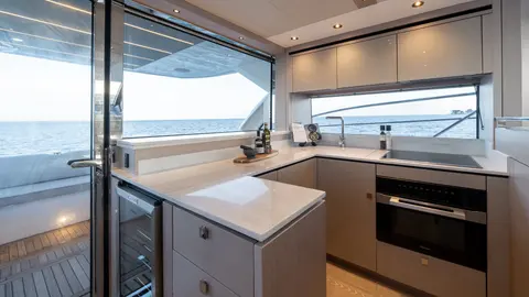 2027 Sunseeker Manhattan 56, photo 1 in Miami, FL