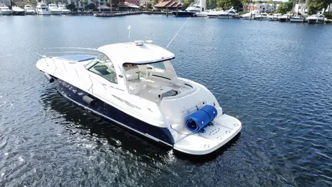 2004 Sea Ray 500 Sundancer, photo 1 in North Miami, FL