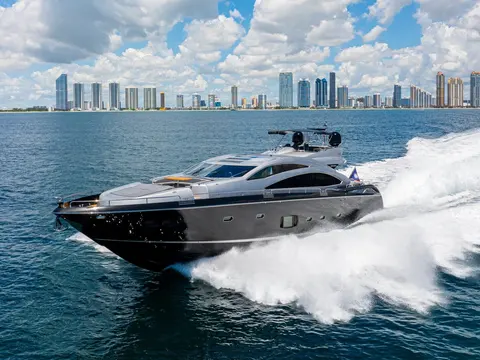 2010 Sunseeker Predator 84, photo 1 in Fort Lauderdale, FL