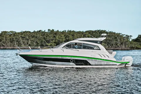2027 Hanover 375, photo 1 in Fort Lauderdale, FL
