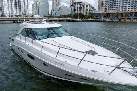 2009 Sea Ray 43 Sundancer, photo 1 in Aventura, FL