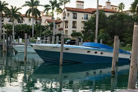 1997 Magnum 56, photo 1 in North Miami Beach, FL