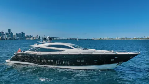 2008 Sunseeker Predator 108, photo 1 in Miami, FL