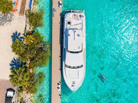 2004 Cheoy Lee 68 MOTOR YACHT, photo 1 in Saint Petersburg, FL