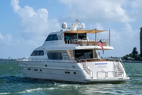 2000 Horizon 82, photo 1 in Miami, FL