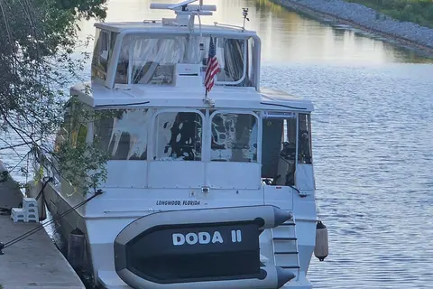 1998 Mainship 47 Motor Yacht, photo 1 in Fort Pierce, FL