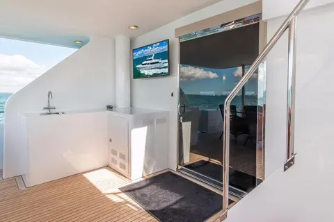 2008 Ocean Alexander 100 Skylounge Megayacht, photo 1 in Fort Lauderdale, FL