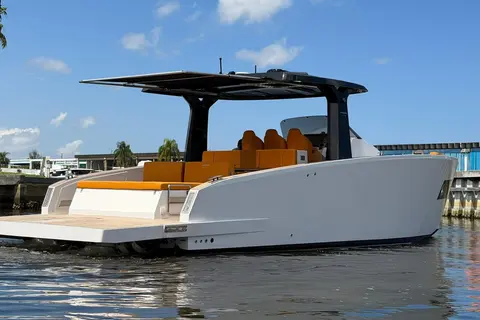 2024 Tesoro T40, photo 1 in Fort Lauderdale, FL