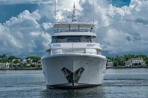 2006 Westport 112, photo 1 in North Palm Beach, FL